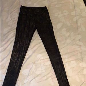 Black snake print leggings